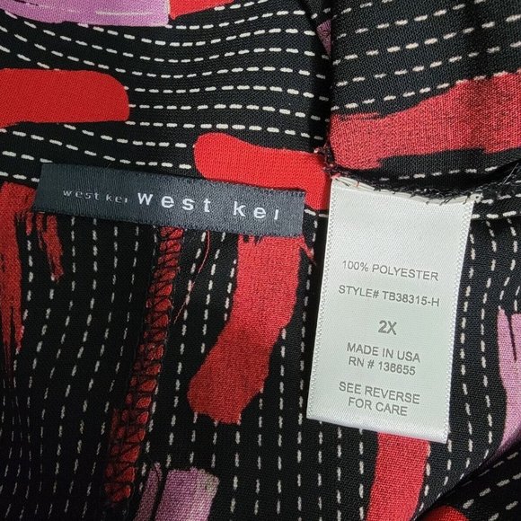 West Kei Top‎ Plus Size 2X Lip Stick Print Lightweight Tie V-Neck Sleeveless Red - Picture 5 of 6